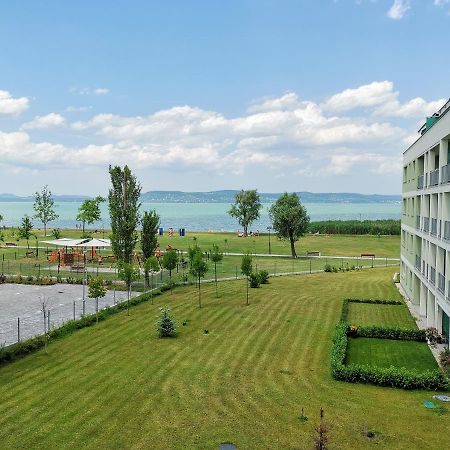 Vizpart Honved Apartman Балатонлеле Екстериор снимка