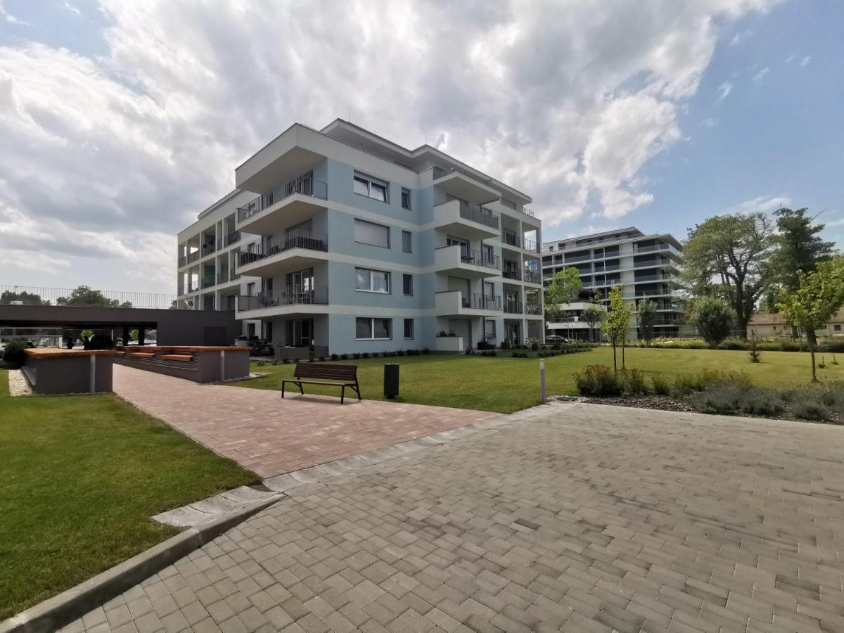 Vizpart Honved Apartman Балатонлеле Екстериор снимка
